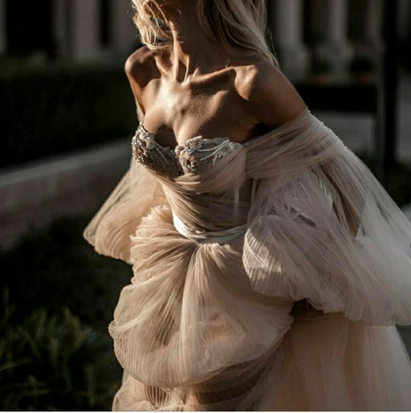 Emblished sweetheart neckline gown - Picture 3 of 7